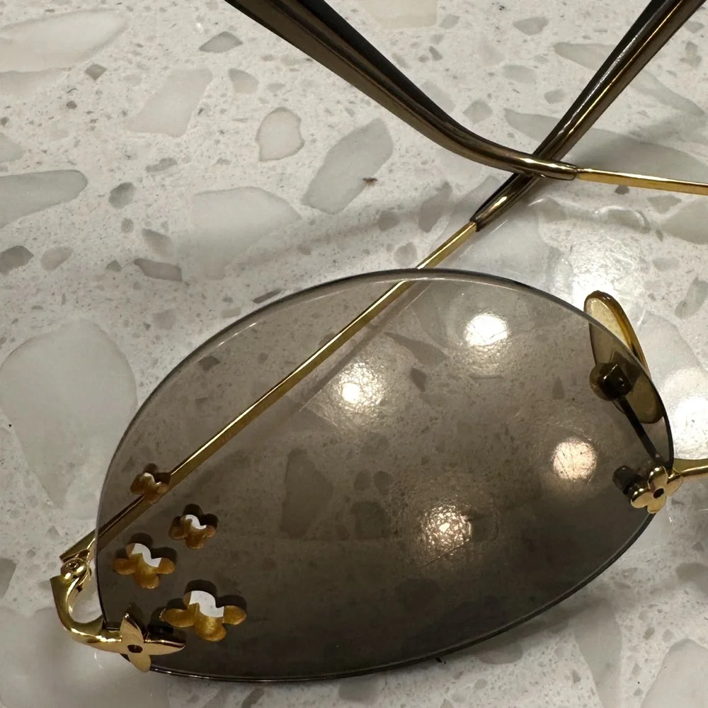 Louis Vuitton Vintage Desmayo cat sunglasses - Picture 6 of 9